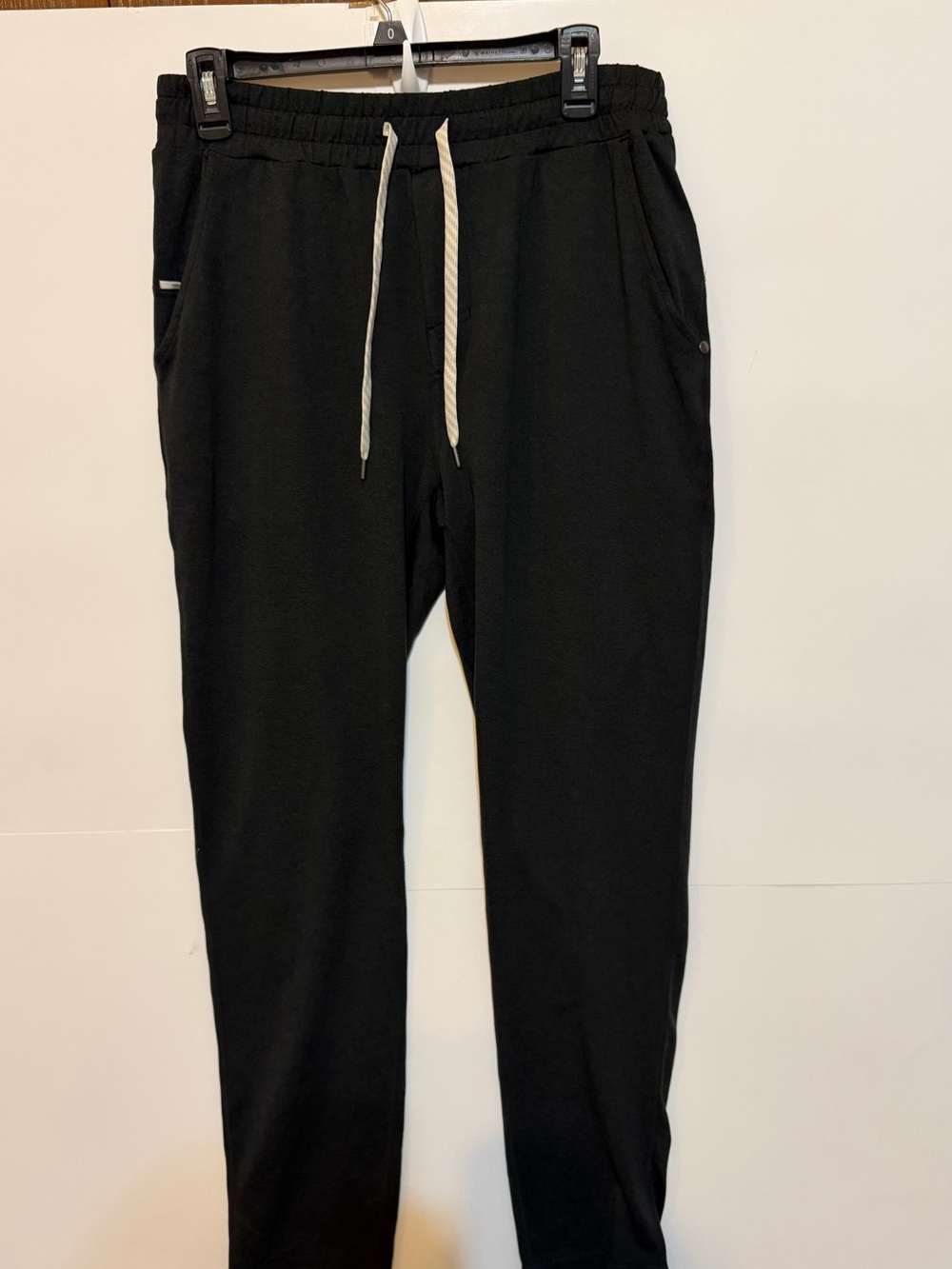 Vuori Black Men’s Ponto performance pants soft lightweight straight leg travel